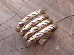 BD03 Bague Tibétaine 3 Métaux 