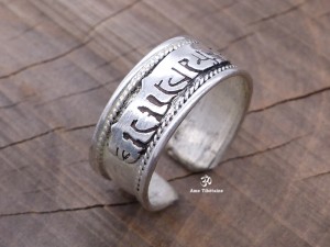 BD20 Bague Mantra Tibétain Om Mani Padme Hum