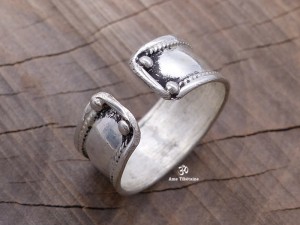 BD20 Bague Mantra Tibétain Om Mani Padme Hum