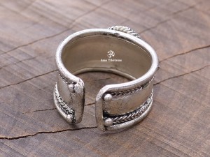 BD51 Bague Tibétaine