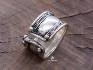 BD53 Bague Tibétaine
