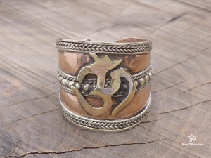 BD95 Bague Tibétaine 3 Métaux Om