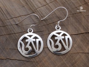 BdOA74 Boucles d’Oreille Tibétaines Argent Massif Om