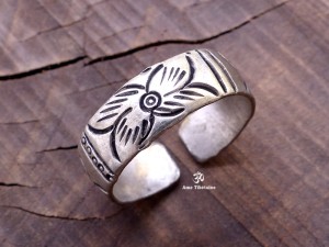 BD65 Bague Tibétaine