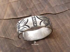BD65 Bague Tibétaine