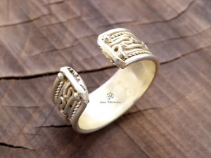 BD68 Bague Tibétaine