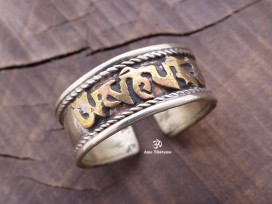 BD80 Bague Mantra Tibétain Om Mani Padme Hum