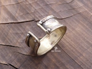 BD80 Bague Mantra Tibétain Om Mani Padme Hum