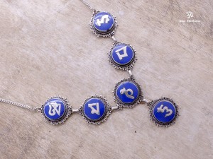 CA02 Collier Tibétain Argent Massif Lapis Lazuli Mantra Bouddhiste