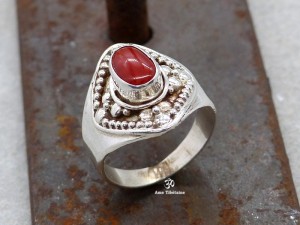 BA298 Bague Tibétaine Argent Massif Corail. Taille 55
