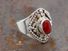 BA298 Bague Tibétaine Argent Massif Corail. Taille 55