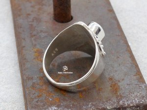 BA298 Bague Tibétaine Argent Massif Corail. Taille 55