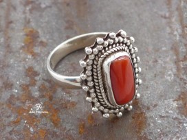 BA300 Bague Tibétaine Argent Massif Corail. Taille 50