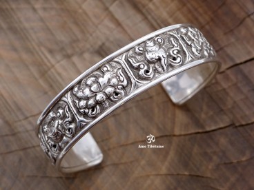 BRA31. Bracelet Tibétain Argent Massif Signes Auspicieux 