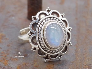 BA278 Bague Tibétaine Argent Massif Pierre de Lune. Taille Réglable