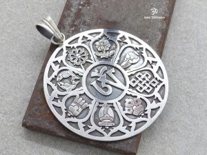 PA09 Pendentif Argent Massif Om Astamangala 