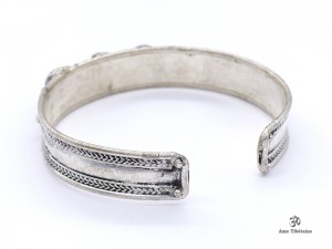 BRD352 Bracelet Tibétain Métal Argenté