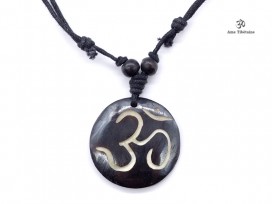 CD01 Collier Tibétain Om 