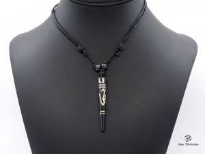 CD14 Collier Tibétain Om 