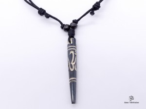 CD14 Collier Tibétain Om 