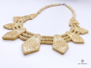 CD27 Collier Tibétain 