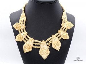 CD27 Collier Tibétain 