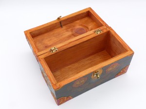 CTT48. Coffret Traditionnel Tibétain Noeud Sans Fin