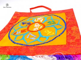 BB72 Bannière Tibétaine Mantra Om Mani Padme Hum